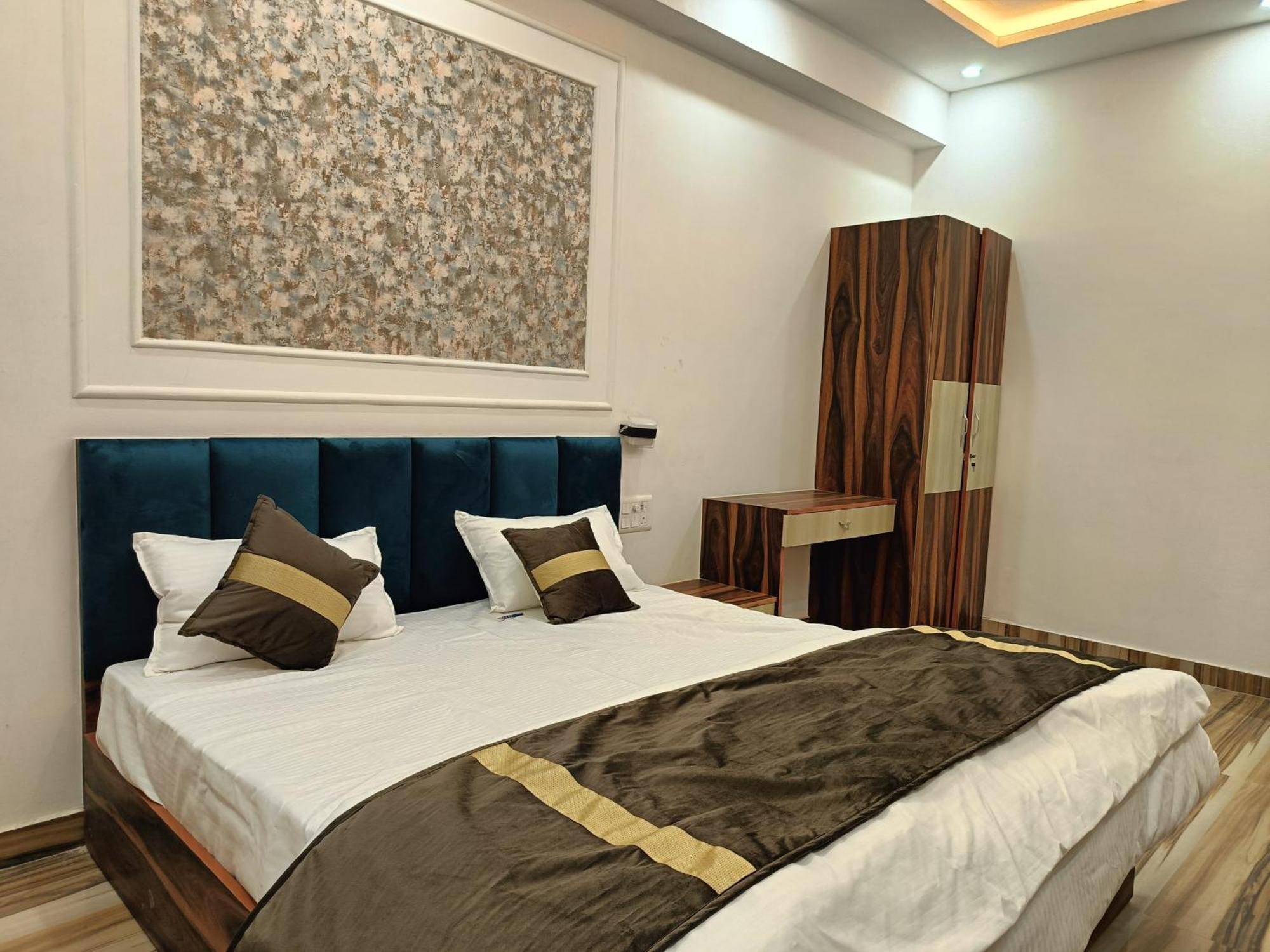 Celestial Inn Prayagraj Exterior photo