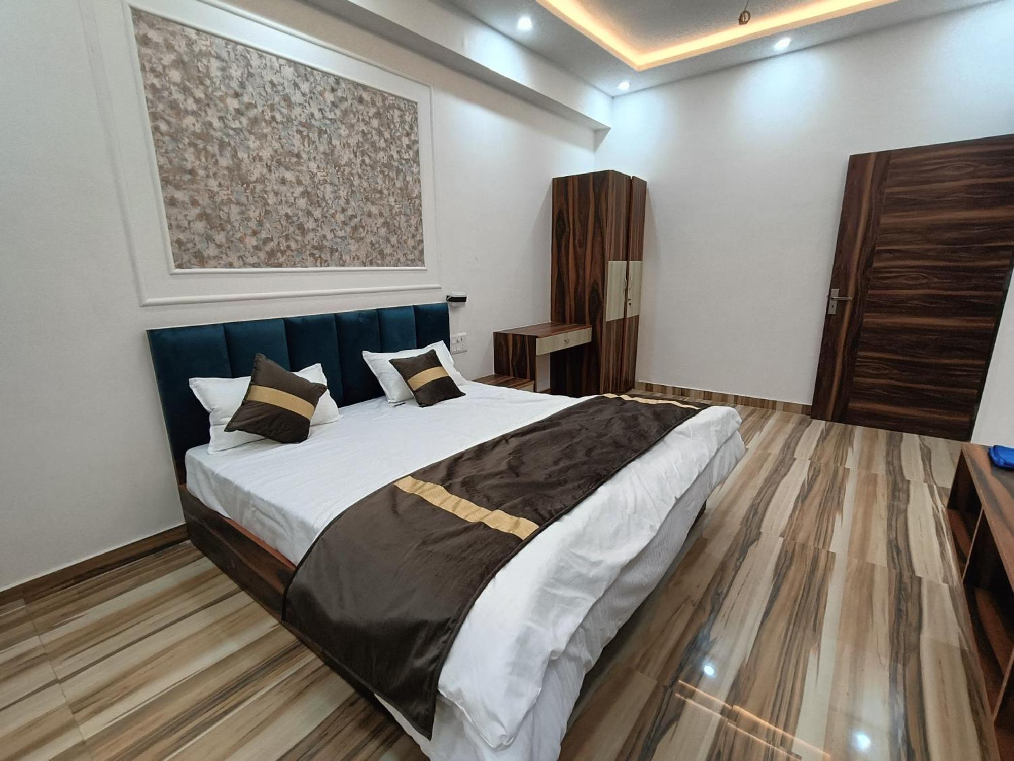 Celestial Inn Prayagraj Exterior photo